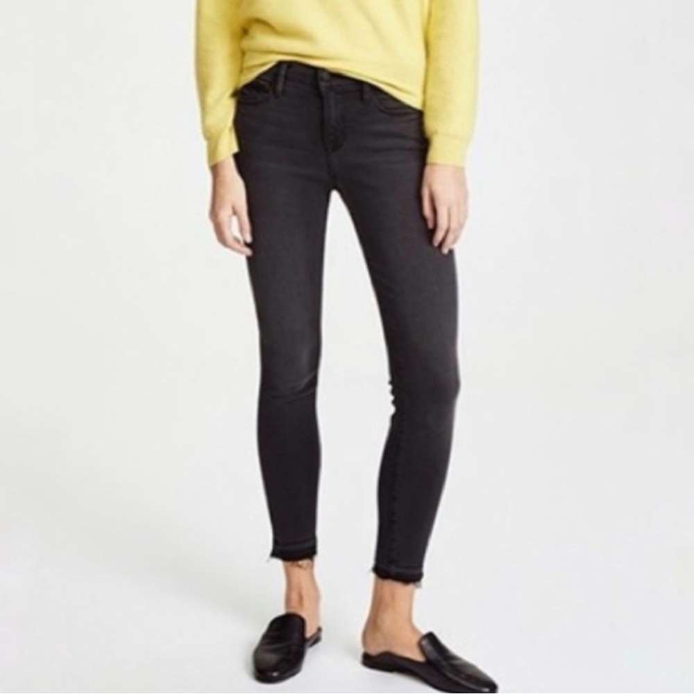 FRAME Le Skinny de Jeanne Mid-Rise Raw-Edge Hem Jeans in Kerry Wash